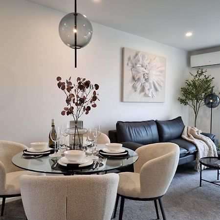 Cloud Nine Elegant Escape Awaits Apartment Christchurch Luaran gambar