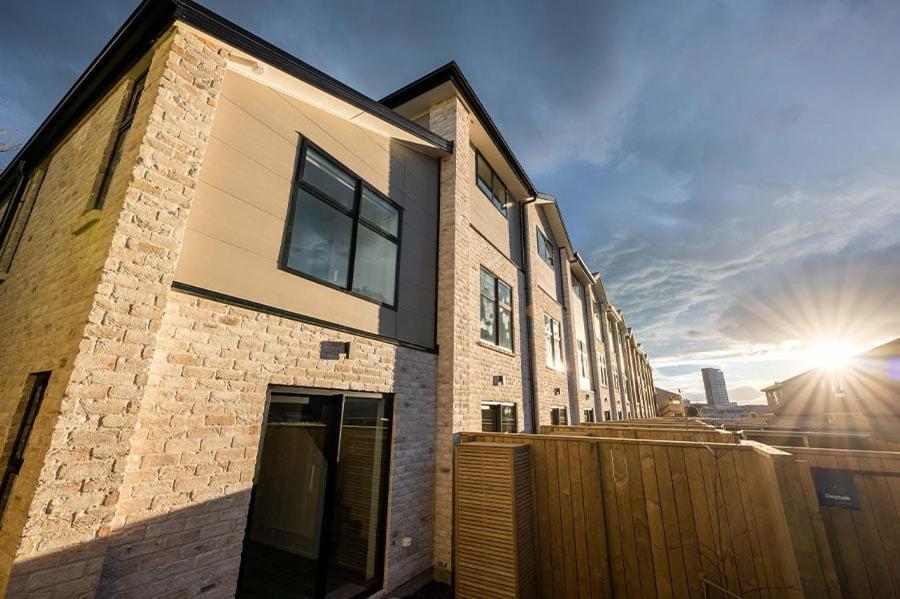 Cloud Nine Elegant Escape Awaits Apartment Christchurch Luaran gambar