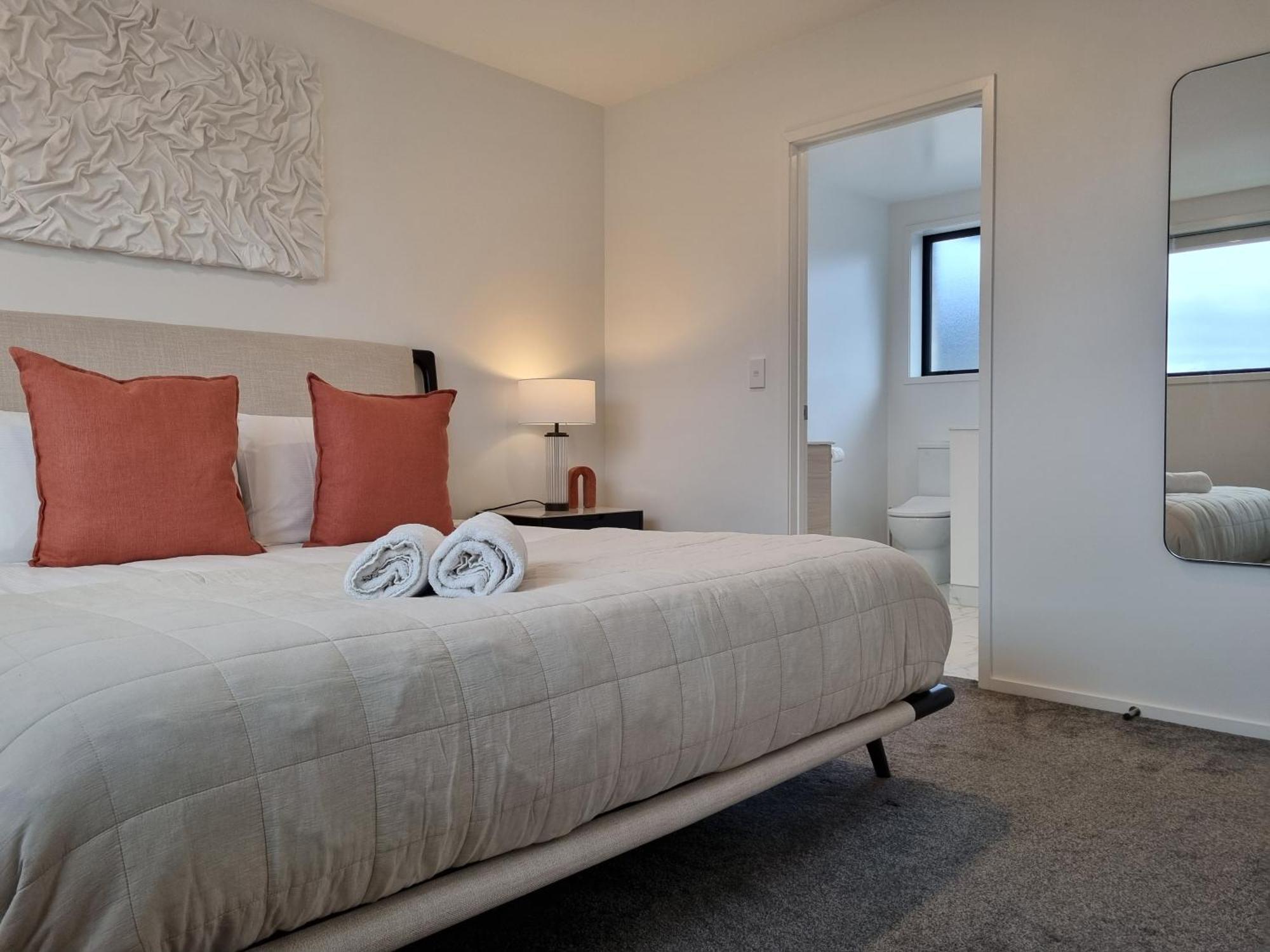 Cloud Nine Elegant Escape Awaits Apartment Christchurch Luaran gambar