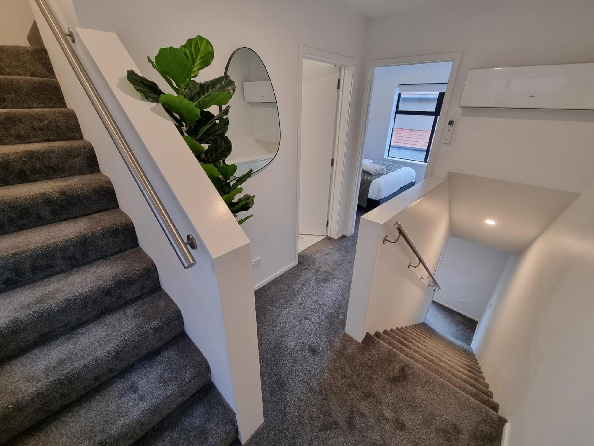 Cloud Nine Elegant Escape Awaits Apartment Christchurch Luaran gambar