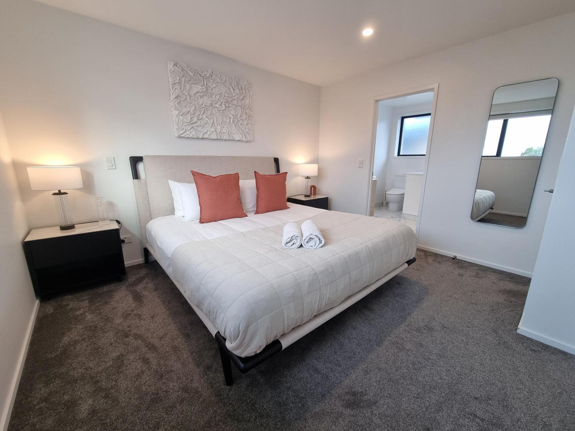 Cloud Nine Elegant Escape Awaits Apartment Christchurch Luaran gambar