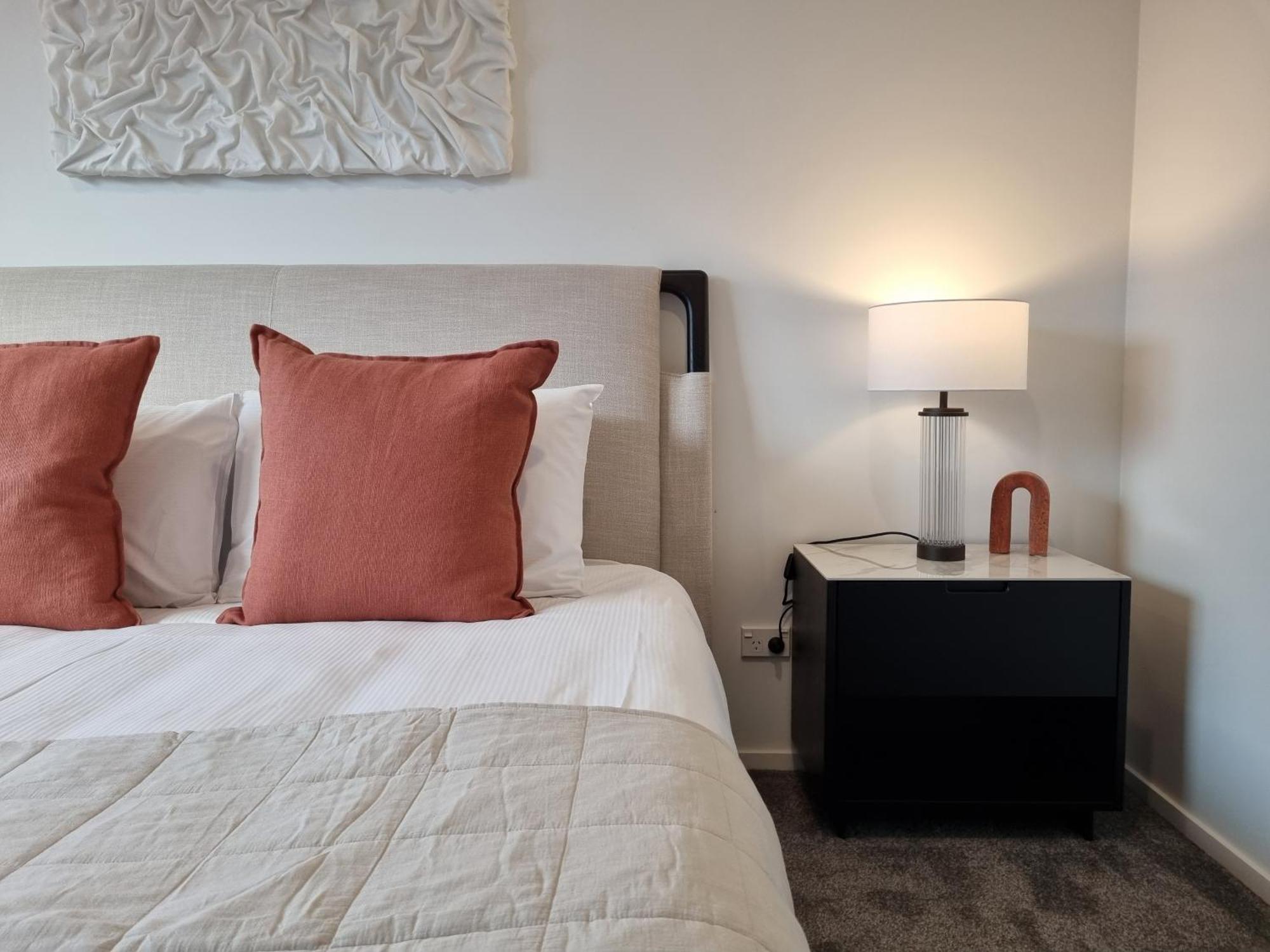 Cloud Nine Elegant Escape Awaits Apartment Christchurch Luaran gambar